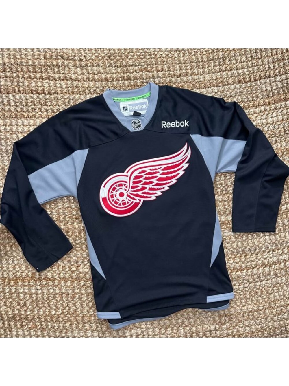 Reebok NHL Mens Detroit Red Wings Practice Hockey Jersey Black Small